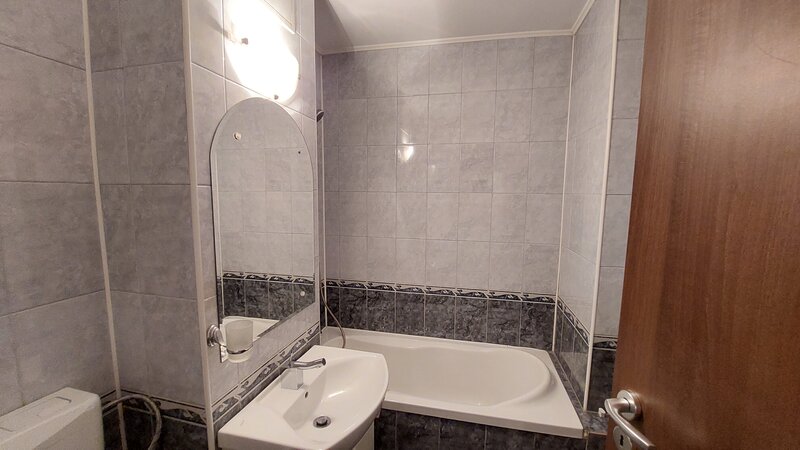 Titan, metrou Grigorescu, et. 1/8, cu centrala, renovat, mobilat si utilat